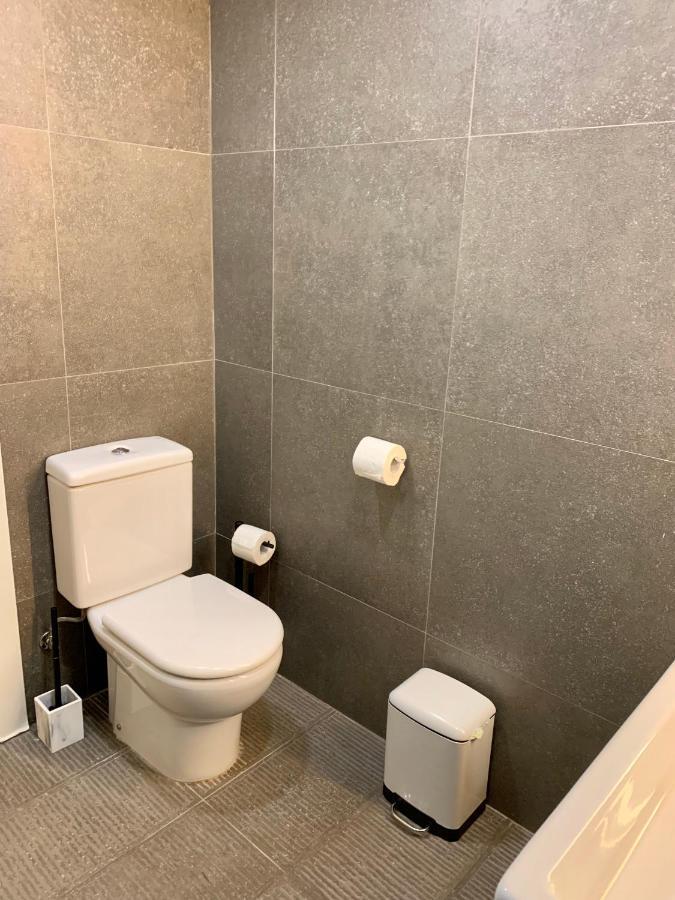 USC Carrer Nou Atico Girona Exterior foto