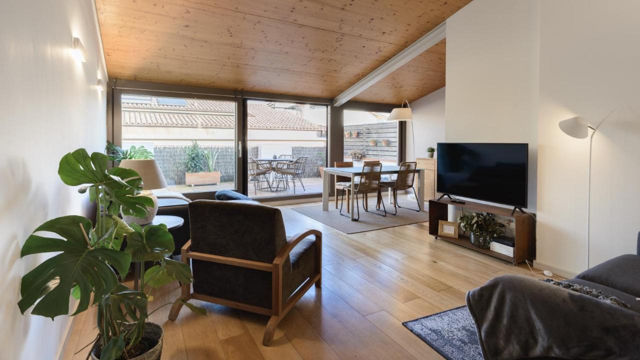 USC Carrer Nou Atico Girona Exterior foto