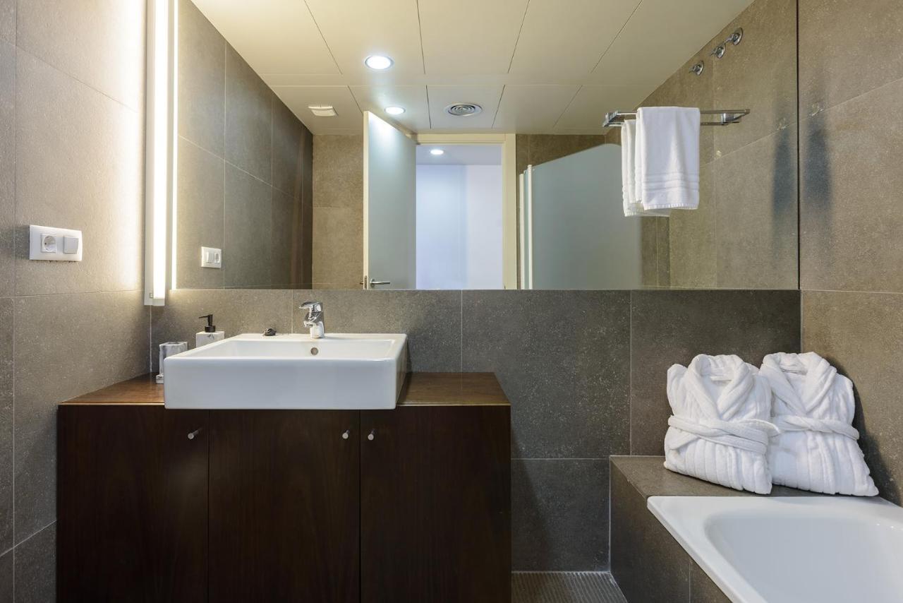 USC Carrer Nou Atico Girona Exterior foto